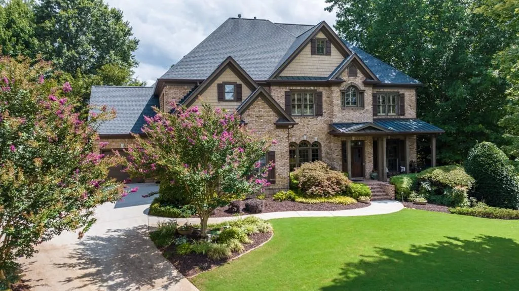 Beautiful landscape welcomes you home