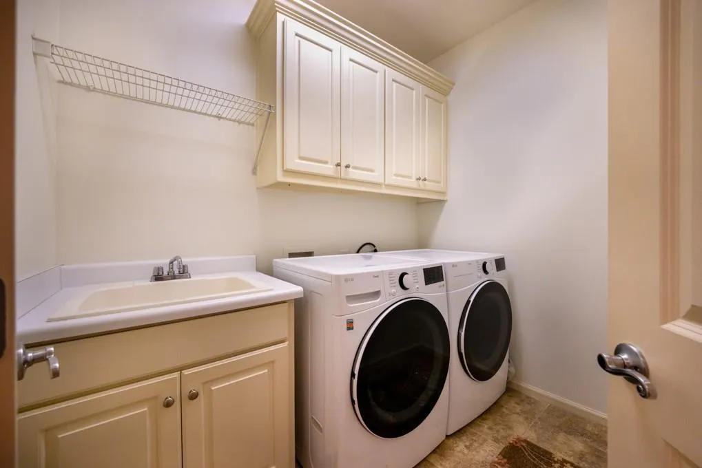 Upper level laundry room