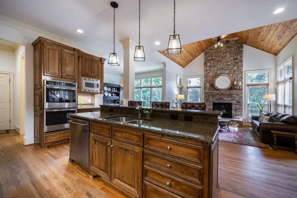 400 Meadow Gate Close, Atlanta, Georgia 30350, 5 Bedrooms Bedrooms, ,5 BathroomsBathrooms,Residential,Sold,400 Meadow Gate Close,7427948
