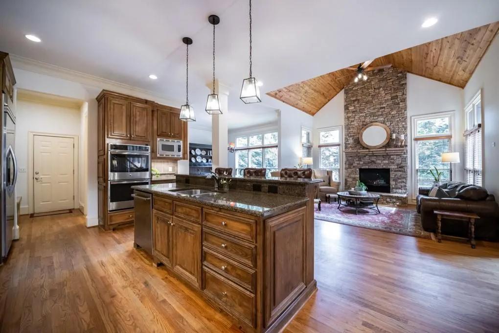 400 Meadow Gate Close, Atlanta, Georgia 30350, 5 Bedrooms Bedrooms, ,5 BathroomsBathrooms,Residential,Sold,400 Meadow Gate Close,7427948