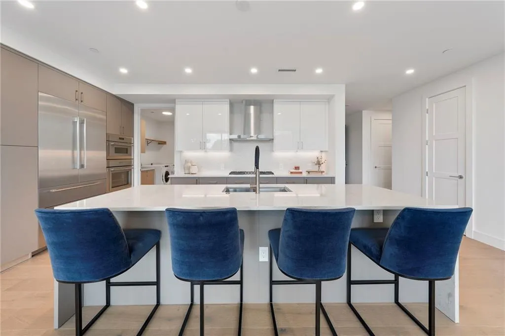 2425 Peachtree Road Ne Unit 511, Atlanta, Georgia 30305, 2 Bedrooms Bedrooms, 0 ,3 BathroomsBathrooms,Residential,For Sale,2425 Peachtree Road Ne Unit 511,7836431