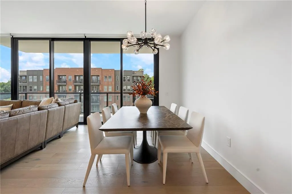 2425 Peachtree Road Ne Unit 511, Atlanta, Georgia 30305, 2 Bedrooms Bedrooms, 0 ,3 BathroomsBathrooms,Residential,For Sale,2425 Peachtree Road Ne Unit 511,7836431