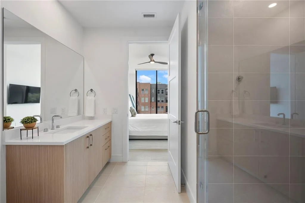 2425 Peachtree Road Ne Unit 511, Atlanta, Georgia 30305, 2 Bedrooms Bedrooms, 0 ,3 BathroomsBathrooms,Residential,For Sale,2425 Peachtree Road Ne Unit 511,7836431