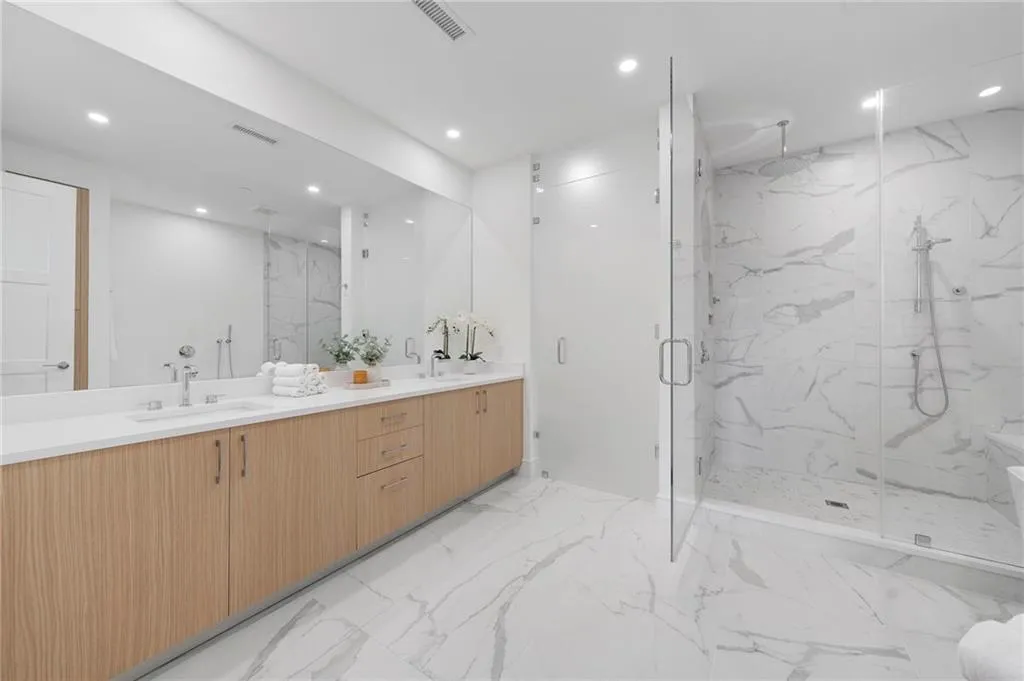 2425 Peachtree Road Ne Unit 511, Atlanta, Georgia 30305, 2 Bedrooms Bedrooms, 0 ,3 BathroomsBathrooms,Residential,For Sale,2425 Peachtree Road Ne Unit 511,7836431