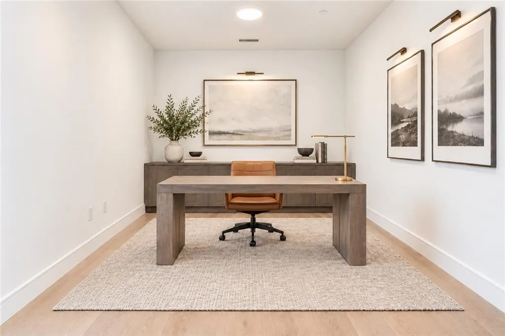2425 Peachtree Road Ne Unit 511, Atlanta, Georgia 30305, 2 Bedrooms Bedrooms, 0 ,3 BathroomsBathrooms,Residential,For Sale,2425 Peachtree Road Ne Unit 511,7836431