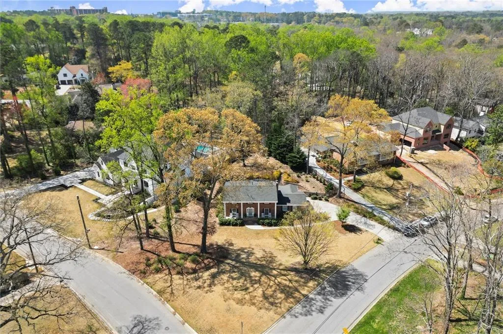 495 Heritage Way, Atlanta, Georgia 30328, 4 Bedrooms Bedrooms, ,3 BathroomsBathrooms,Residential,Sold,495 Heritage Way,7554169