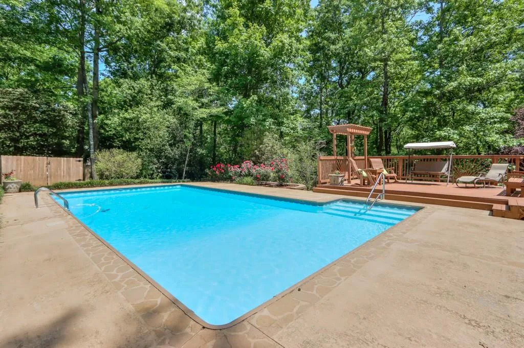7900 Saddle Ridge Drive, Sandy Springs, Georgia 30350, 4 Bedrooms Bedrooms, ,3 BathroomsBathrooms,Residential,Sold,7900 Saddle Ridge Drive,7216056