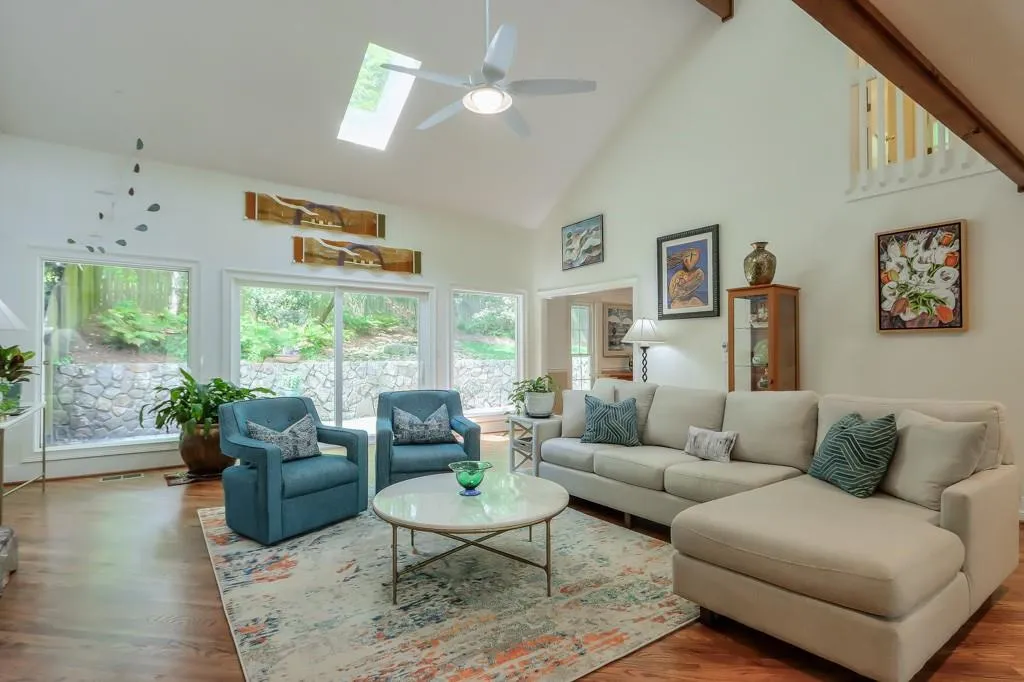 7900 Saddle Ridge Drive, Sandy Springs, Georgia 30350, 4 Bedrooms Bedrooms, ,3 BathroomsBathrooms,Residential,Sold,7900 Saddle Ridge Drive,7216056