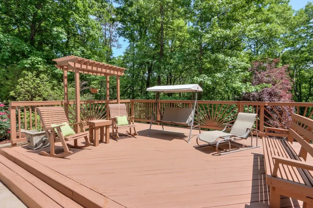7900 Saddle Ridge Drive, Sandy Springs, Georgia 30350, 4 Bedrooms Bedrooms, ,3 BathroomsBathrooms,Residential,Sold,7900 Saddle Ridge Drive,7216056