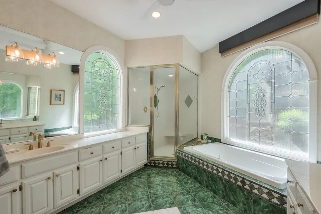 7900 Saddle Ridge Drive, Sandy Springs, Georgia 30350, 4 Bedrooms Bedrooms, ,3 BathroomsBathrooms,Residential,Sold,7900 Saddle Ridge Drive,7216056