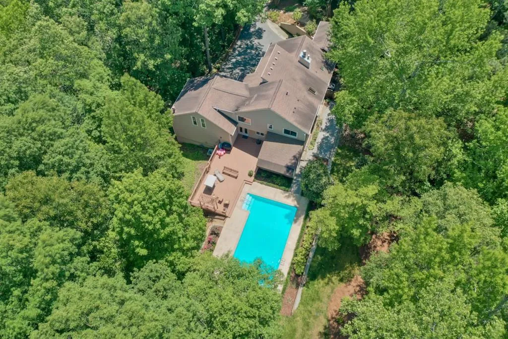 7900 Saddle Ridge Drive, Sandy Springs, Georgia 30350, 4 Bedrooms Bedrooms, ,3 BathroomsBathrooms,Residential,Sold,7900 Saddle Ridge Drive,7216056
