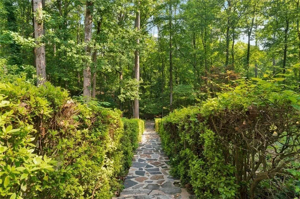 1590 Sunnybrook Farm Road Road, Atlanta, Georgia 30350, 5 Bedrooms Bedrooms, ,3 BathroomsBathrooms,Residential,For Sale,1590 Sunnybrook Farm Road Road,7603034