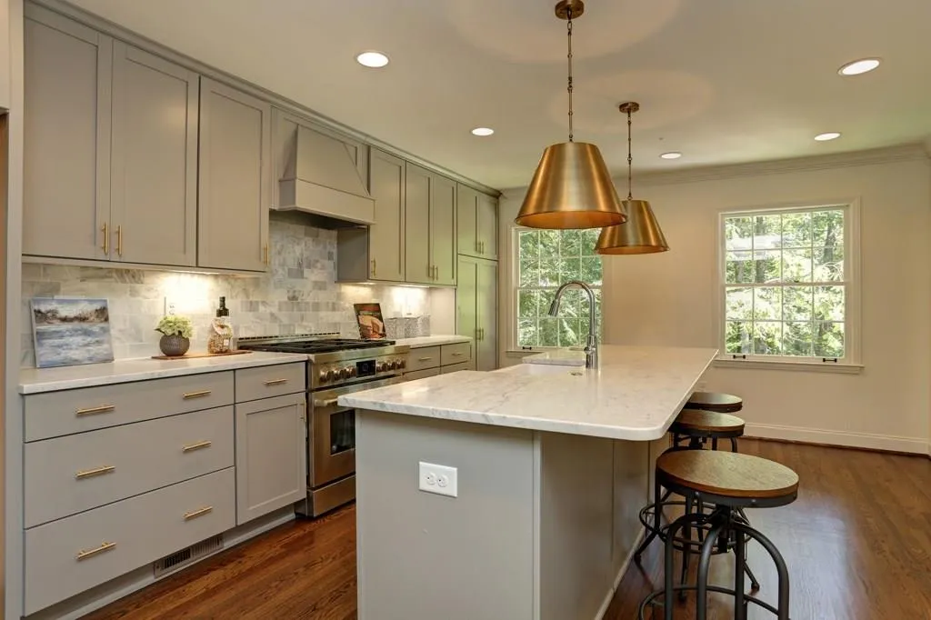 5200 High Point Road, Sandy Springs, Georgia 30342, 4 Bedrooms Bedrooms, ,3 BathroomsBathrooms,Residential,Sold,5200 High Point Road,5871006