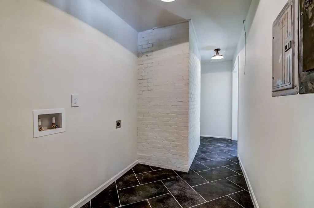 5200 High Point Road, Sandy Springs, Georgia 30342, 4 Bedrooms Bedrooms, ,3 BathroomsBathrooms,Residential,Sold,5200 High Point Road,5871006