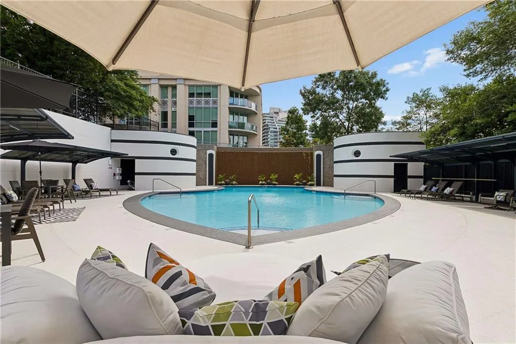 750 Park Avenue Ne Unit 18e, Atlanta, Georgia 30326, 2 Bedrooms Bedrooms, 0 ,2 BathroomsBathrooms,Residential,For Sale,750 Park Avenue Ne Unit 18e,7720110