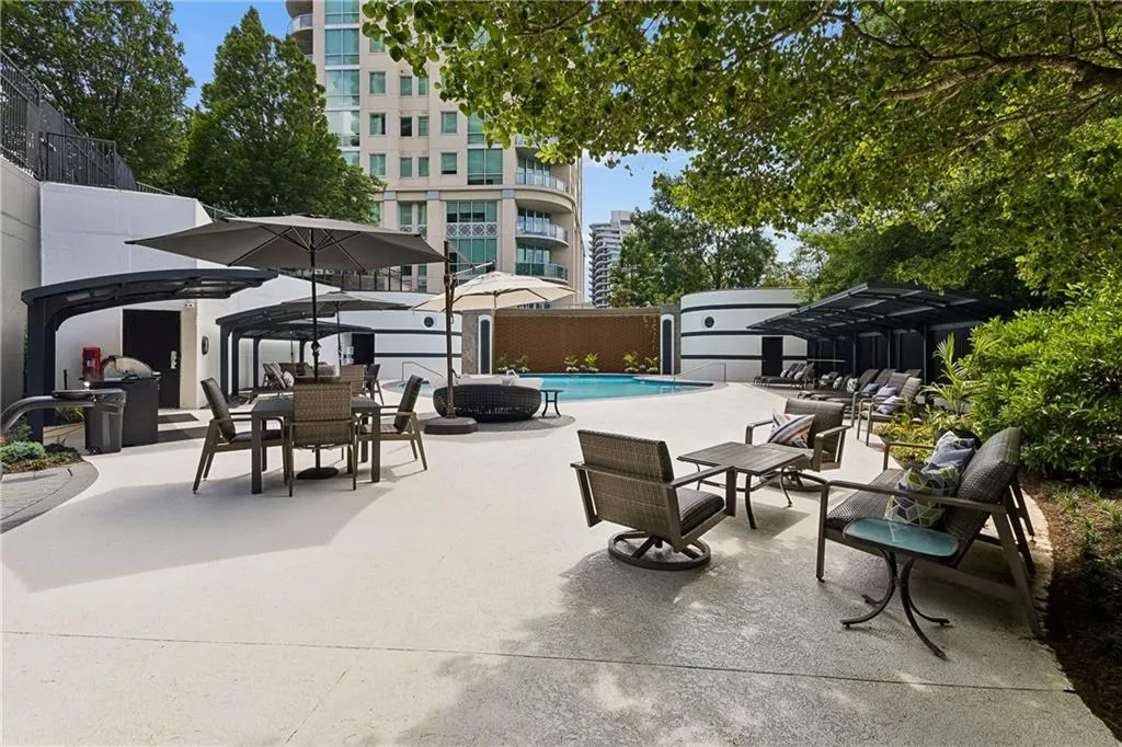 750 Park Avenue Ne Unit 18e, Atlanta, Georgia 30326, 2 Bedrooms Bedrooms, 0 ,2 BathroomsBathrooms,Residential,For Sale,750 Park Avenue Ne Unit 18e,7720110