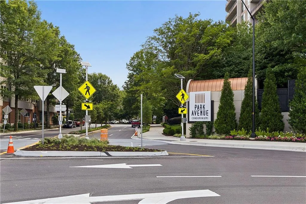 750 Park Avenue Ne Unit 18e, Atlanta, Georgia 30326, 2 Bedrooms Bedrooms, 0 ,2 BathroomsBathrooms,Residential,For Sale,750 Park Avenue Ne Unit 18e,7720110