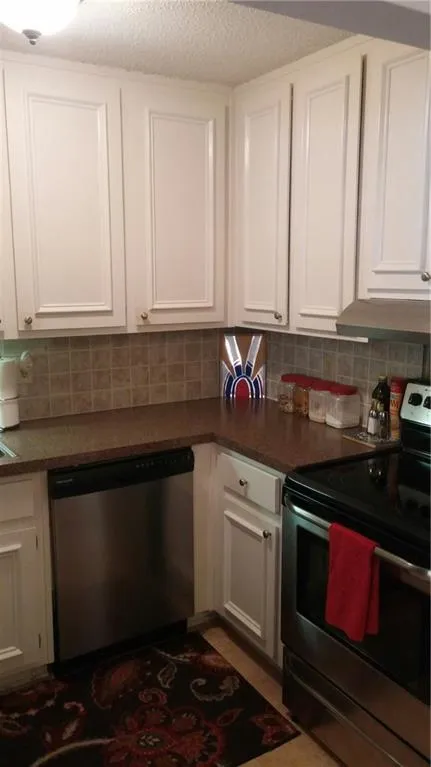 4266 Ne Roswell Road Unit H2, Atlanta, Georgia 30342, 2 Bedrooms Bedrooms, ,1 BathroomBathrooms,Residential,Sold,4266 Ne Roswell Road Unit H2,5664448