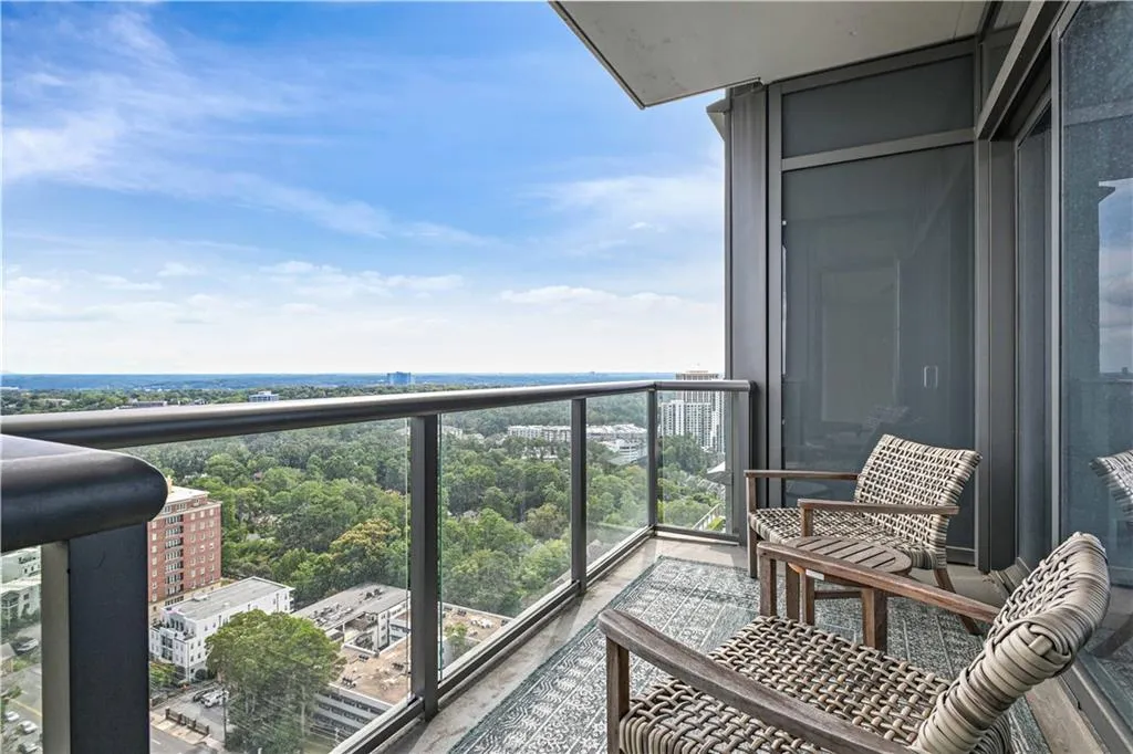 3630 Peachtree Road Ne Unit 2106, Atlanta, Georgia 30326, 1 Bedroom Bedrooms, ,1 BathroomBathrooms,Residential,For Sale,3630 Peachtree Road Ne Unit 2106,7663369