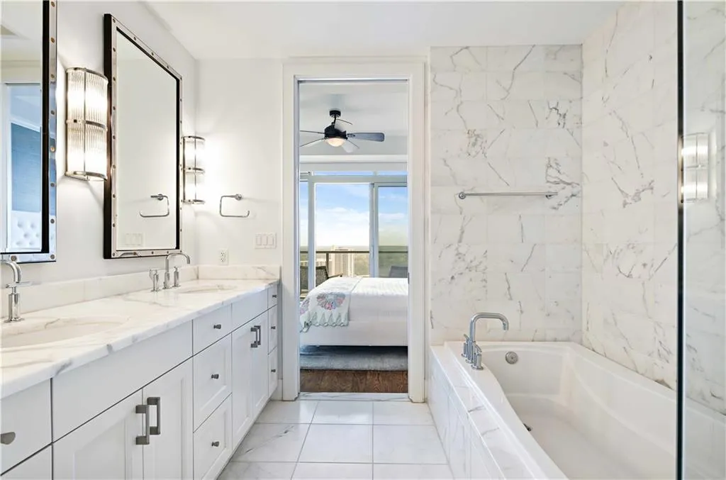3630 Peachtree Road Ne Unit 2106, Atlanta, Georgia 30326, 1 Bedroom Bedrooms, ,1 BathroomBathrooms,Residential,For Sale,3630 Peachtree Road Ne Unit 2106,7663369