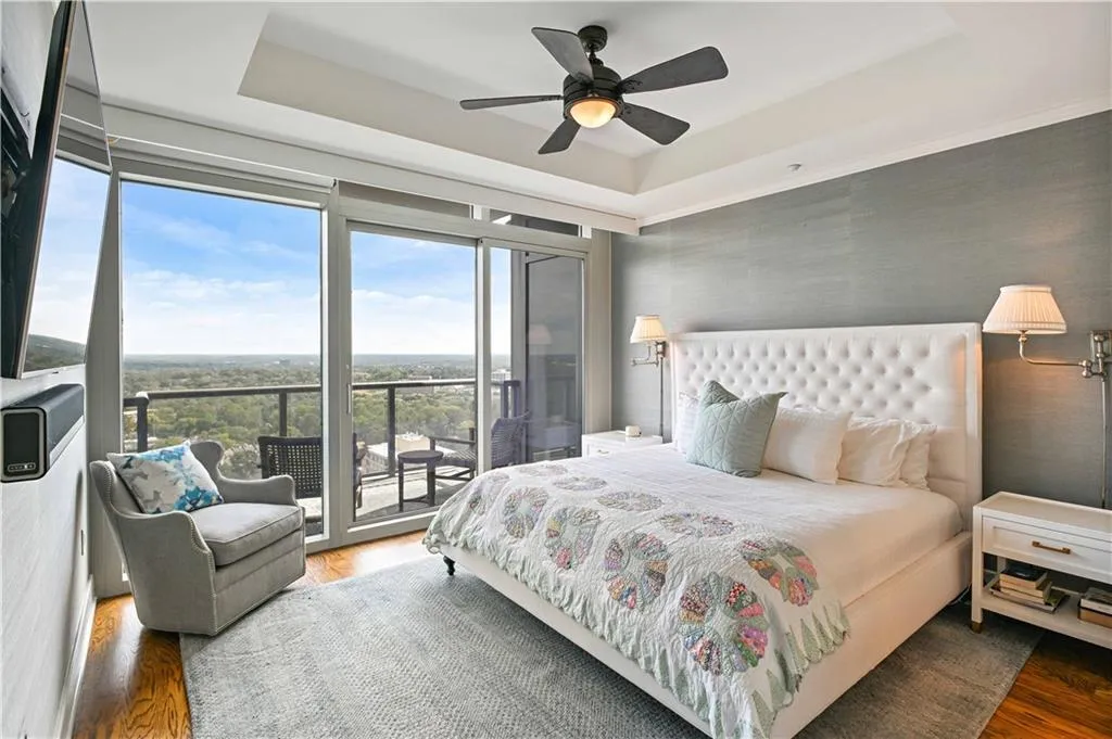 3630 Peachtree Road Ne Unit 2106, Atlanta, Georgia 30326, 1 Bedroom Bedrooms, ,1 BathroomBathrooms,Residential,For Sale,3630 Peachtree Road Ne Unit 2106,7663369
