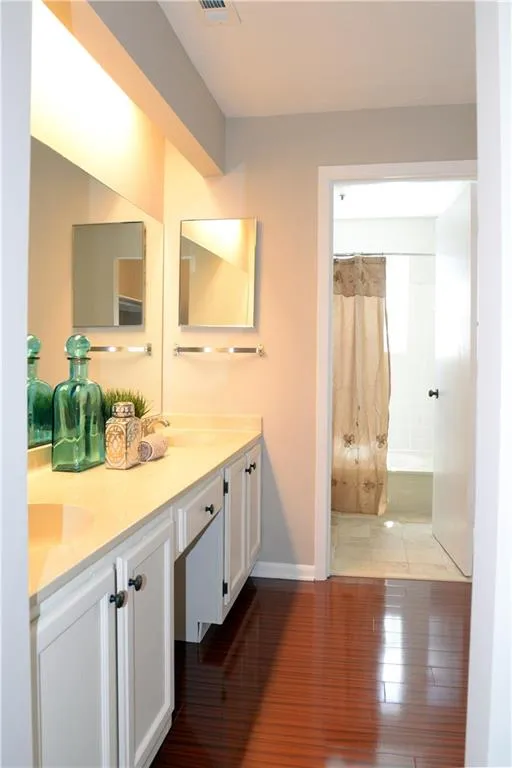 63 Dunwoody Springs Drive Unit D, Atlanta, Georgia 30328, 3 Bedrooms Bedrooms, ,2 BathroomsBathrooms,Residential,Sold,63 Dunwoody Springs Drive Unit D,5819165