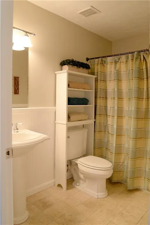 63 Dunwoody Springs Drive Unit D, Atlanta, Georgia 30328, 3 Bedrooms Bedrooms, ,2 BathroomsBathrooms,Residential,Sold,63 Dunwoody Springs Drive Unit D,5819165