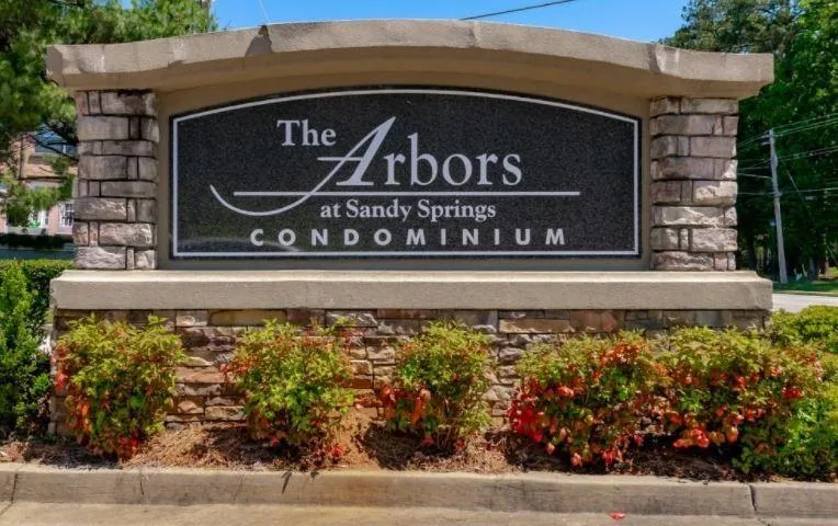 6940 Roswell Road Unit 4f, Atlanta, Georgia 30328, 2 Bedrooms Bedrooms, ,1 BathroomBathrooms,Residential,Sold,6940 Roswell Road Unit 4f,7015737