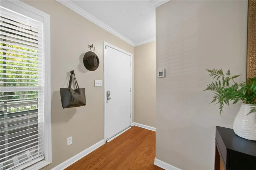 3200 Seven Pines Court Unit 103, Atlanta, Georgia 30339, 2 Bedrooms Bedrooms, ,1 BathroomBathrooms,Residential,Sold,3200 Seven Pines Court Unit 103,7574426