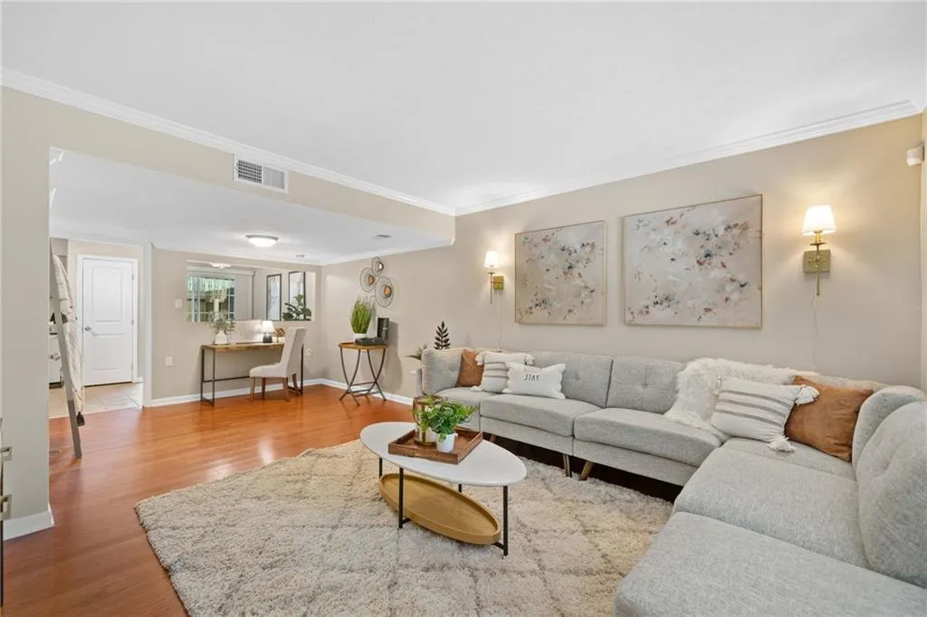 3200 Seven Pines Court Unit 103, Atlanta, Georgia 30339, 2 Bedrooms Bedrooms, ,1 BathroomBathrooms,Residential,Sold,3200 Seven Pines Court Unit 103,7574426
