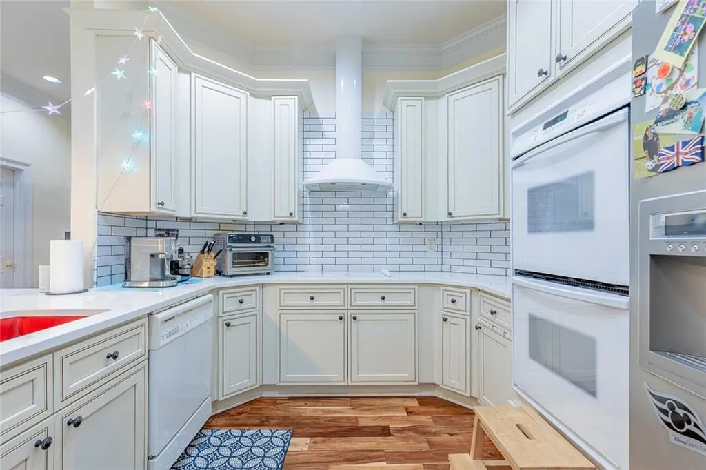 Atlanta, Georgia 30319, 5 Bedrooms Bedrooms, ,4 BathroomsBathrooms,Residential,For Sale,7696012