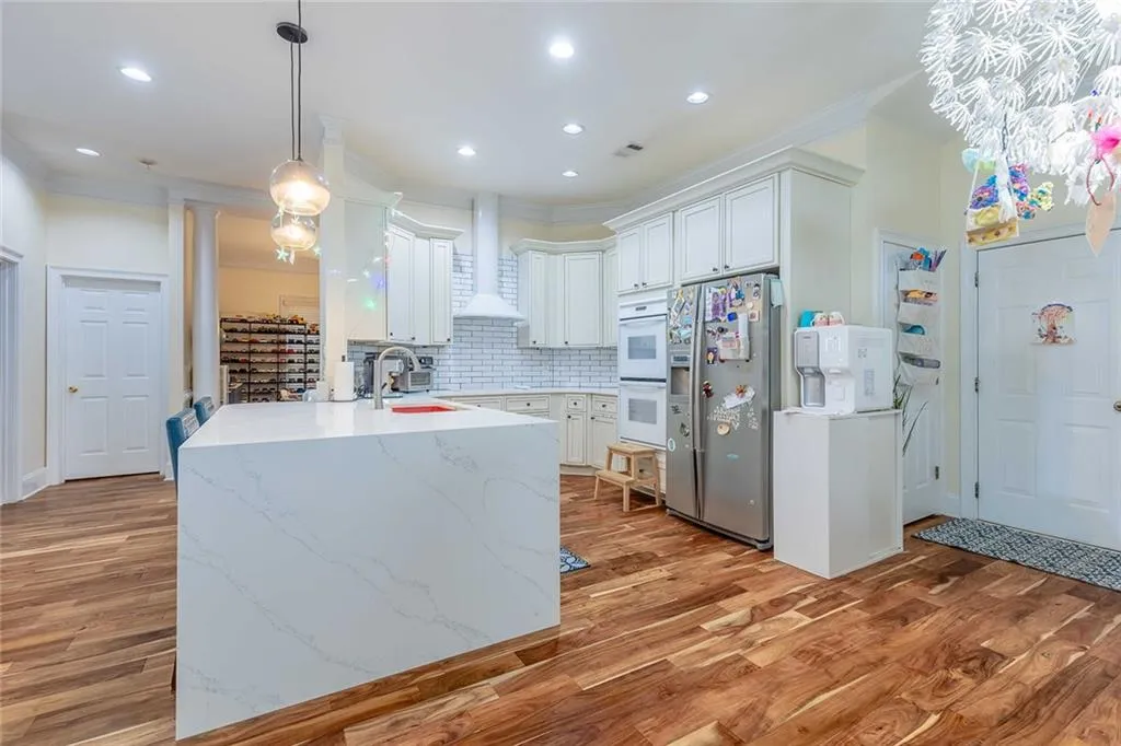 Atlanta, Georgia 30319, 5 Bedrooms Bedrooms, ,4 BathroomsBathrooms,Residential,For Sale,7696012