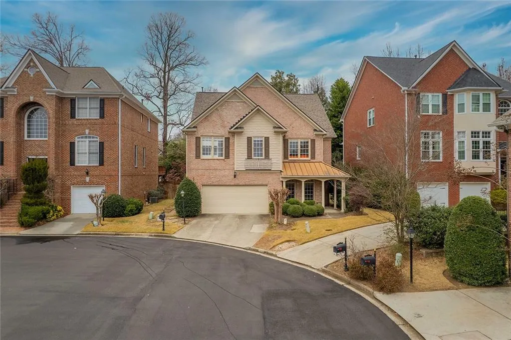 Atlanta, Georgia 30319, 5 Bedrooms Bedrooms, ,4 BathroomsBathrooms,Residential,For Sale,7696012