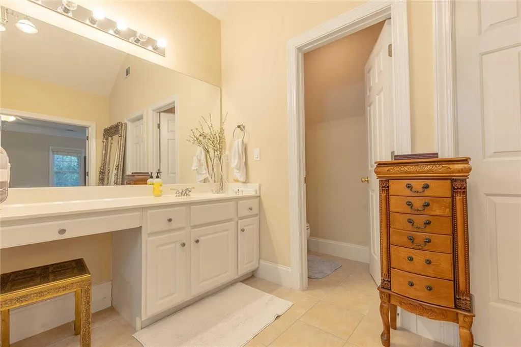 Atlanta, Georgia 30319, 5 Bedrooms Bedrooms, ,4 BathroomsBathrooms,Residential,For Sale,7696012