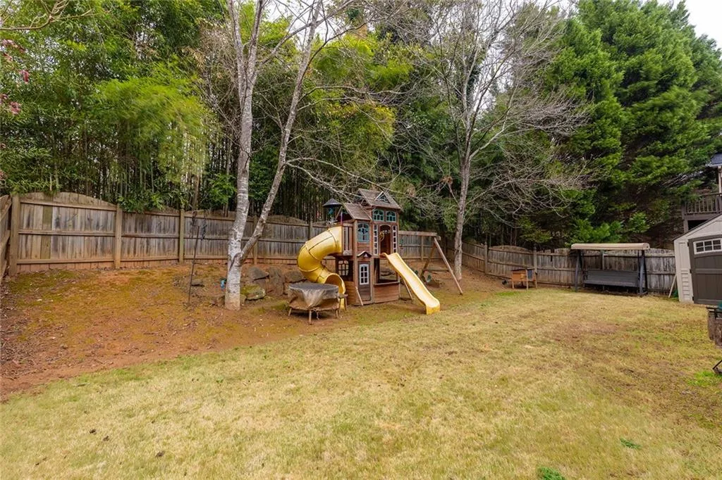 Atlanta, Georgia 30319, 5 Bedrooms Bedrooms, ,4 BathroomsBathrooms,Residential,For Sale,7696012