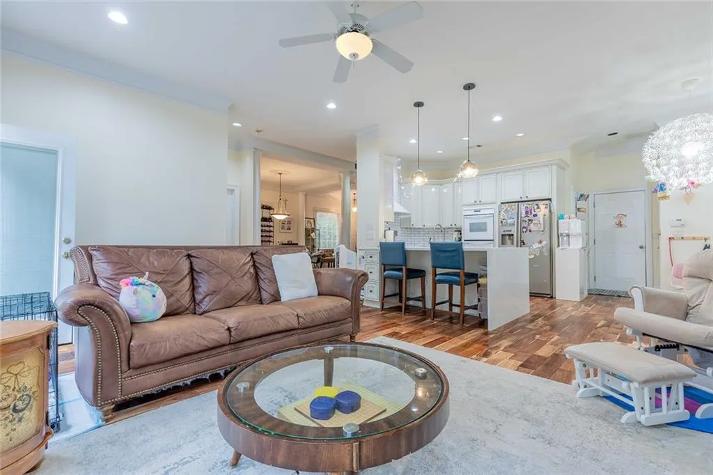Atlanta, Georgia 30319, 5 Bedrooms Bedrooms, ,4 BathroomsBathrooms,Residential,For Sale,7696012
