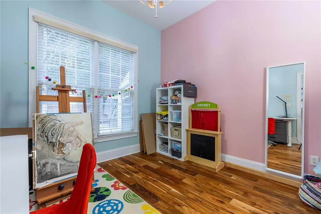 Atlanta, Georgia 30319, 5 Bedrooms Bedrooms, ,4 BathroomsBathrooms,Residential,For Sale,7696012
