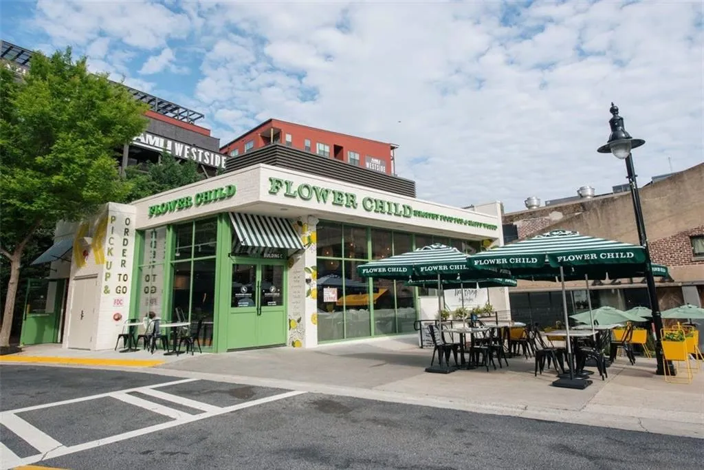Everywhere you want to be! Just outside of Atlantic Station, and perfectly positioned at the ideal trifecta of Midtown, West Midtown & Buckhead!Midtown, Atlantic Station