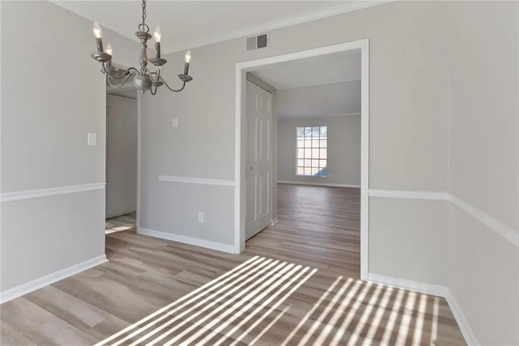 5579 Kingsport Drive Bldg 23, Sandy Springs, Georgia 30342, 2 Bedrooms Bedrooms, ,1 BathroomBathrooms,Residential,Sold,5579 Kingsport Drive Bldg 23,6821003