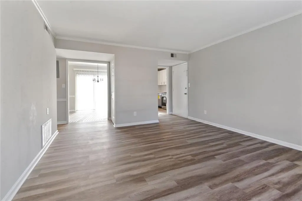 5579 Kingsport Drive Bldg 23, Sandy Springs, Georgia 30342, 2 Bedrooms Bedrooms, ,1 BathroomBathrooms,Residential,Sold,5579 Kingsport Drive Bldg 23,6821003