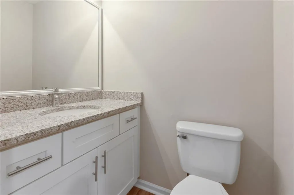 5579 Kingsport Drive Bldg 23, Sandy Springs, Georgia 30342, 2 Bedrooms Bedrooms, ,1 BathroomBathrooms,Residential,Sold,5579 Kingsport Drive Bldg 23,6821003