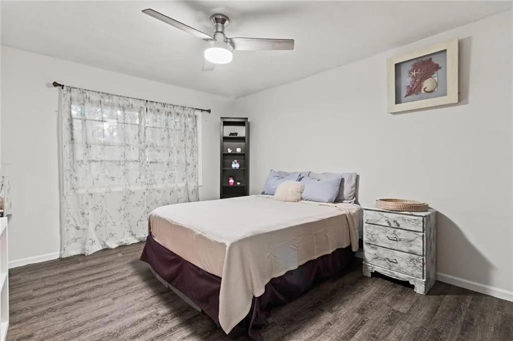 6851 Roswell Road Unit Q5, Sandy Springs, Georgia 30328, 3 Bedrooms Bedrooms, ,2 BathroomsBathrooms,Residential,Sold,6851 Roswell Road Unit Q5,7263021