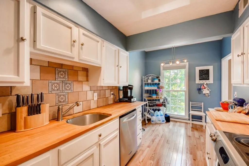 404 Brandywine Circle, Atlanta, Georgia 30350, 3 Bedrooms Bedrooms, ,2 BathroomsBathrooms,Residential,Sold,404 Brandywine Circle,6009987