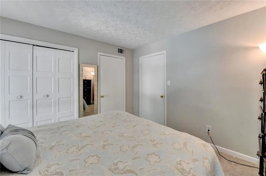 5149 Roswell Road Unit 7, Atlanta, Georgia 30342, 2 Bedrooms Bedrooms, ,1 BathroomBathrooms,Residential,For Sale,5149 Roswell Road Unit 7,7706809