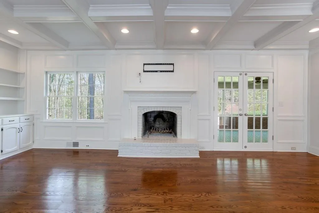 125 Churchill Drive, Sandy Springs, Georgia 30350, 5 Bedrooms Bedrooms, ,5 BathroomsBathrooms,Residential,Sold,125 Churchill Drive,6535434