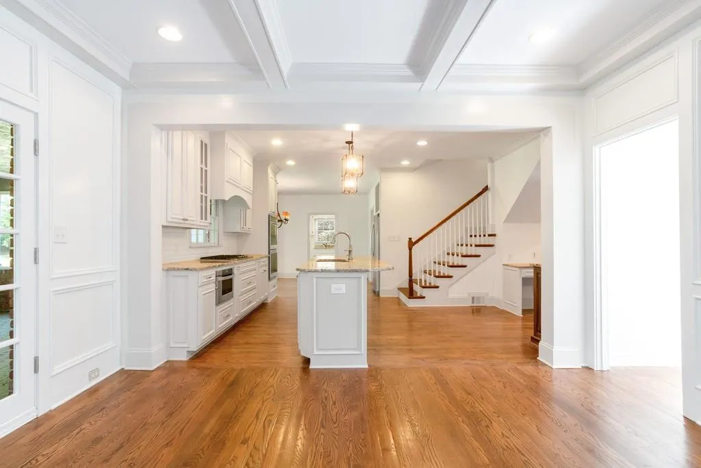 125 Churchill Drive, Sandy Springs, Georgia 30350, 5 Bedrooms Bedrooms, ,5 BathroomsBathrooms,Residential,Sold,125 Churchill Drive,6535434