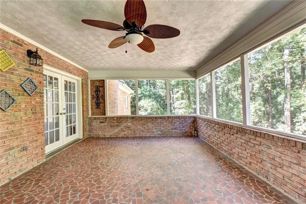 125 Churchill Drive, Sandy Springs, Georgia 30350, 5 Bedrooms Bedrooms, ,5 BathroomsBathrooms,Residential,Sold,125 Churchill Drive,6535434