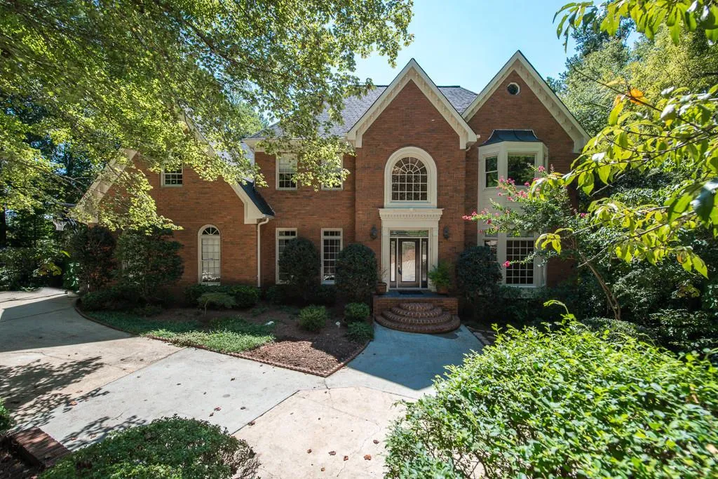 2990 Coles Way, Sandy Springs, Georgia 30350, 5 Bedrooms Bedrooms, ,4 BathroomsBathrooms,Residential,Sold,2990 Coles Way,5588510
