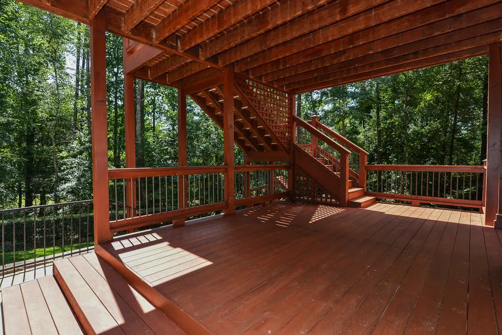2990 Coles Way, Sandy Springs, Georgia 30350, 5 Bedrooms Bedrooms, ,4 BathroomsBathrooms,Residential,Sold,2990 Coles Way,5588510