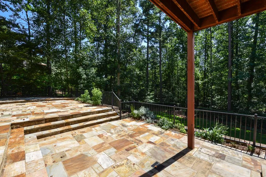 2990 Coles Way, Sandy Springs, Georgia 30350, 5 Bedrooms Bedrooms, ,4 BathroomsBathrooms,Residential,Sold,2990 Coles Way,5588510